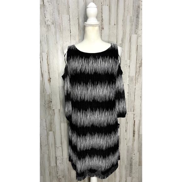 NWT Sandra Darren Women's Cold Shoulder Knit Dress‎ Black Size 8 Party/Cocktail - Picture 1 of 9
